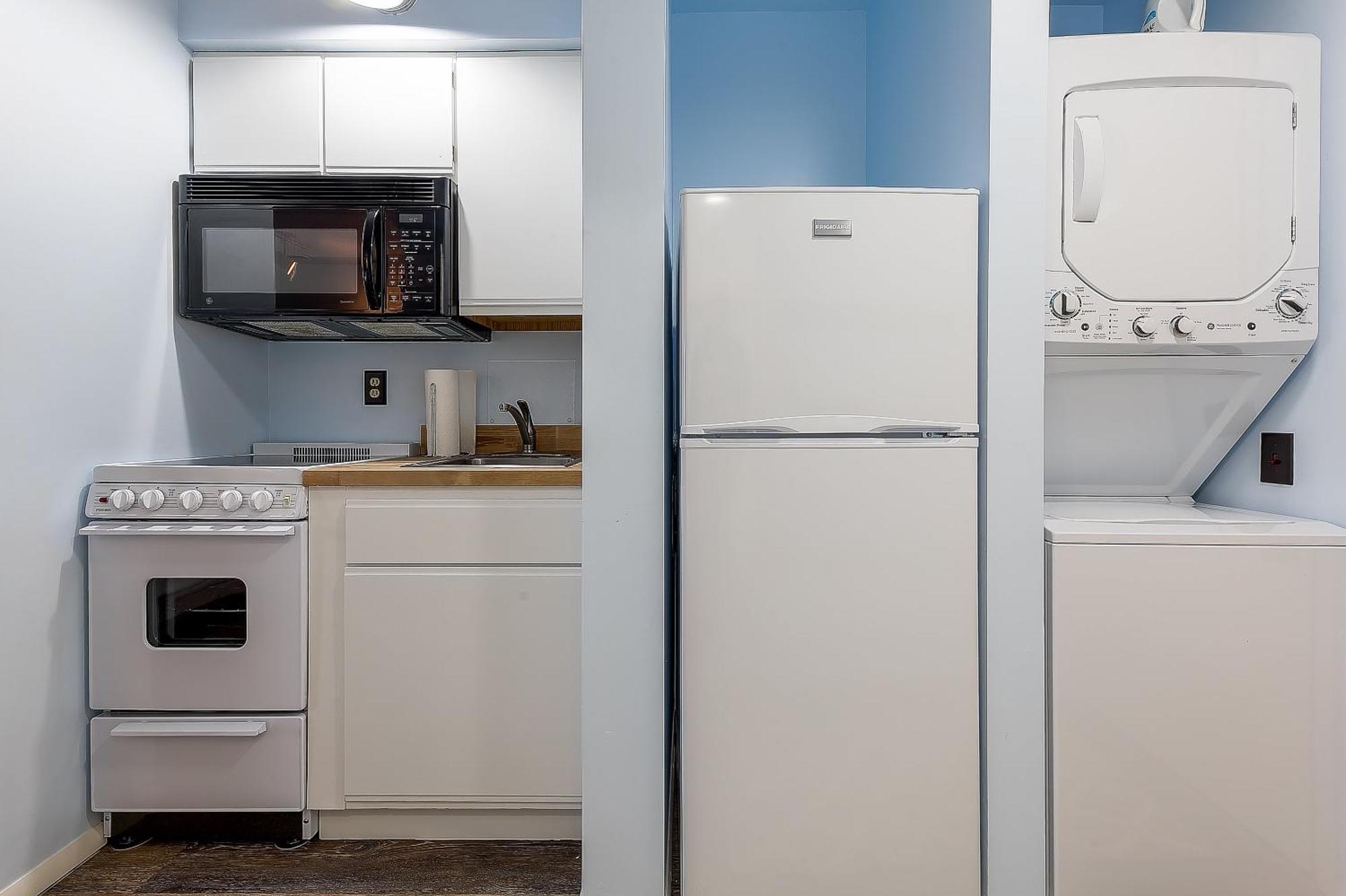 Beautiful Lake View Studio Condo At The Shores 트래버스 시티 외부 사진